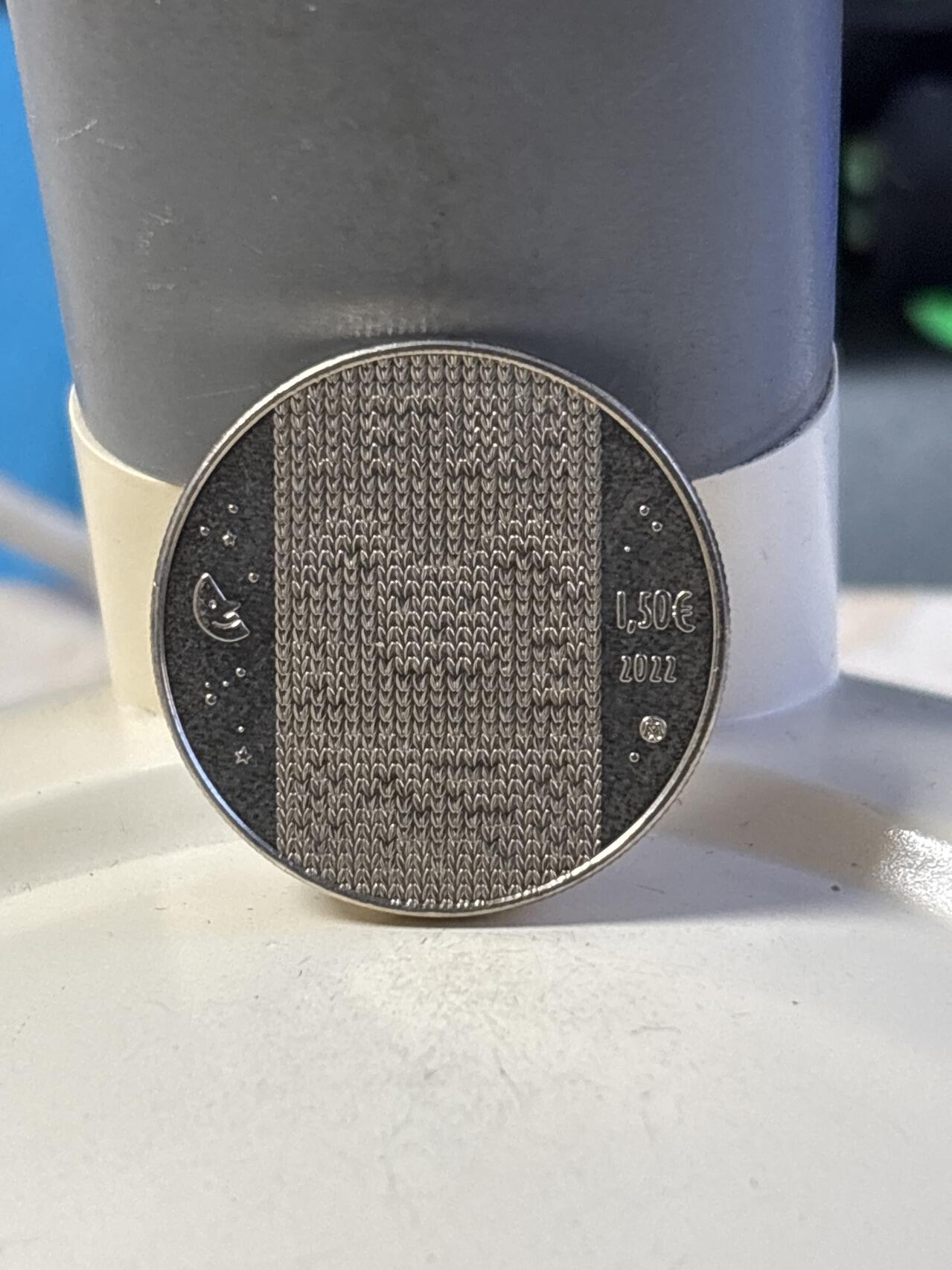 第181期拍卖 立陶宛2022年童话故事系列2兔子铜镍合金纪念币，11.1克，27.5毫米，发行30000枚