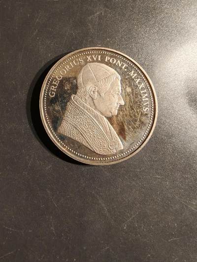 老王徽章第163期 13-15日三场连拍 16日统一发货  13、14日结束后可寄存 -  教宗格里高利十六世纪念章    直径41mm.   重量30.9g