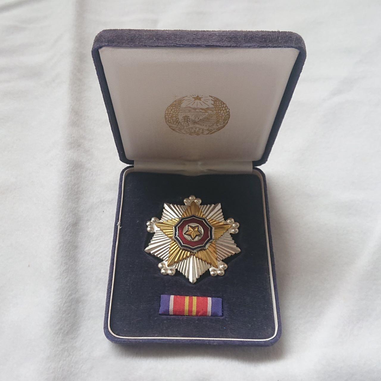 【第壹場】近代勋奖章徽章服饰杂项专场