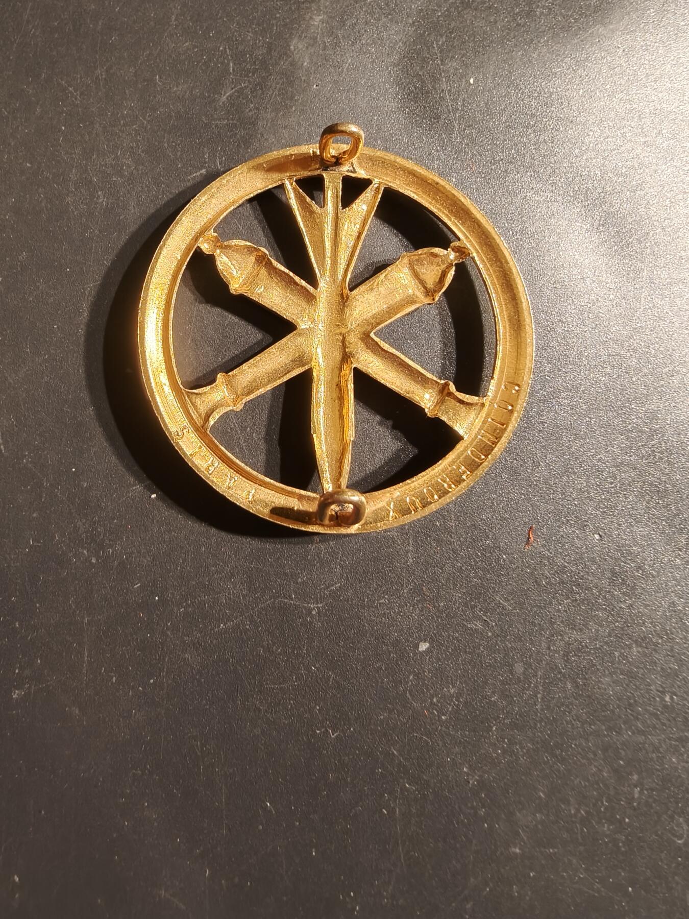 老王徽章第163期 13-15日三场连拍 16日统一发货  13、14日结束后可寄存  法国炮兵贝雷帽徽