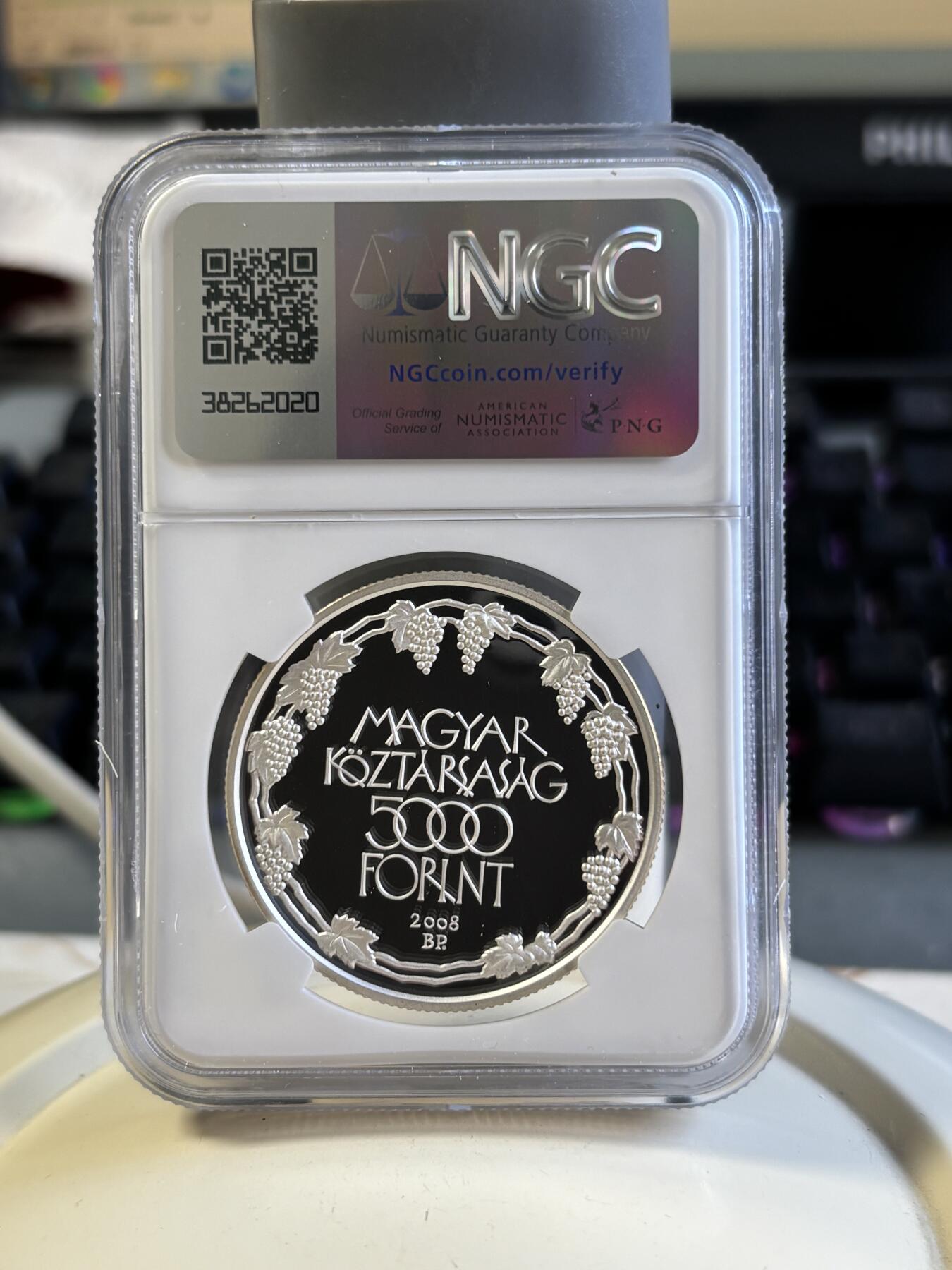第181期拍卖 匈牙利 2008年 “托卡伊葡萄酒产区”5000福林精制银币NGC-PF69（世界硬币大奖赛人民选择奖）925银，1盎司，