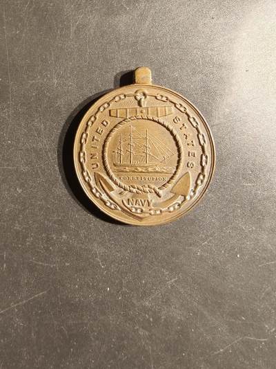 老王徽章第163期 13-15日三场连拍 16日统一发货  13、14日结束后可寄存 - 美国海军品德优良奖章     无绶带  