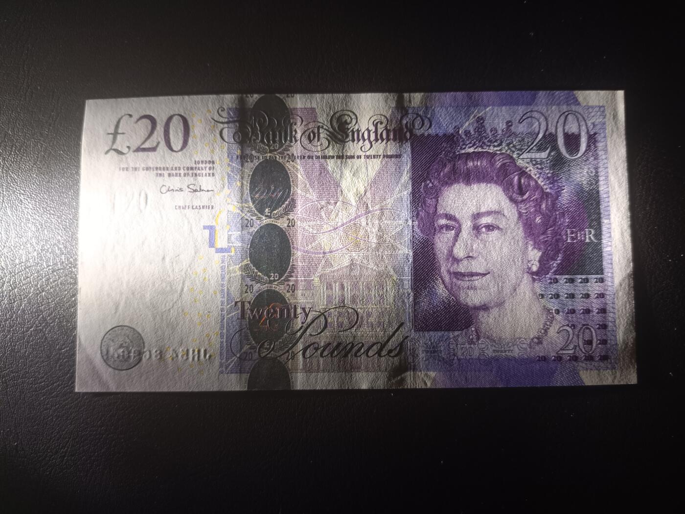 2025十一月第四期，总202期 英格兰F序列20镑UNC-，中年女王和亚当斯密