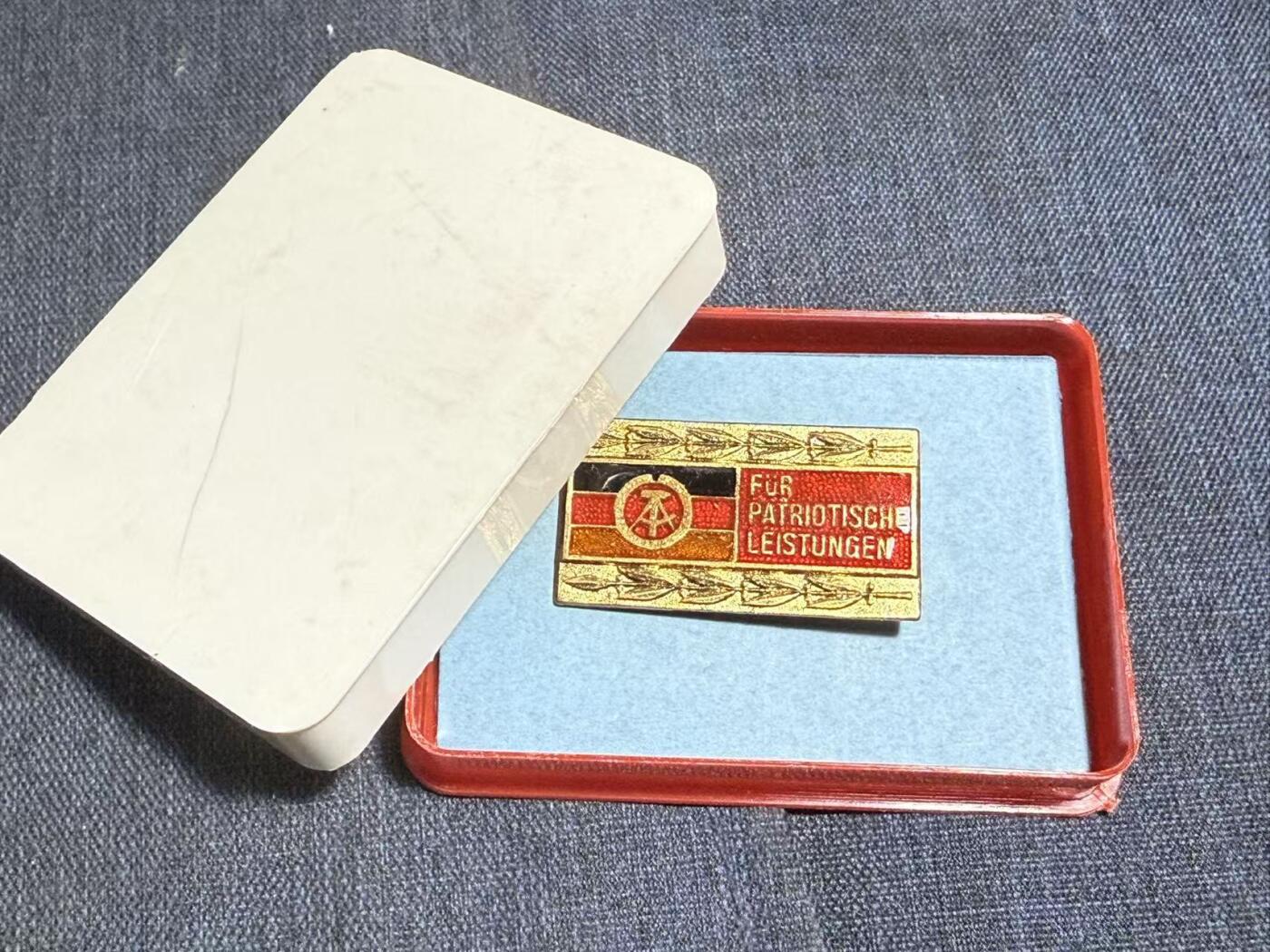 罗岚⭐爱藏⭐精品专拍第七场-分享拍场赚佣（周六有群拍，详细看简介） 民主德国金级人民阵线奖章带盒