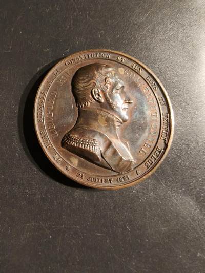 老王徽章第163期 13-15日三场连拍 16日统一发货  13、14日结束后可寄存 - 比利时1860年国王的卫队和议会向利奥波德一世宣誓效忠大铜章     直径50mm.    重量53.7g