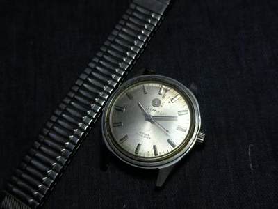 罗岚⭐爱藏⭐精品专拍第七场-分享拍场赚佣（周六有群拍，详细看简介） -  金鸡牌（JINJI）手表 12时刻度 弹簧钢链表带 功能完好可走时---“19 ZUAN ZSH-19钻自动上链”  带防水盖 首款自产自动上链机芯手表