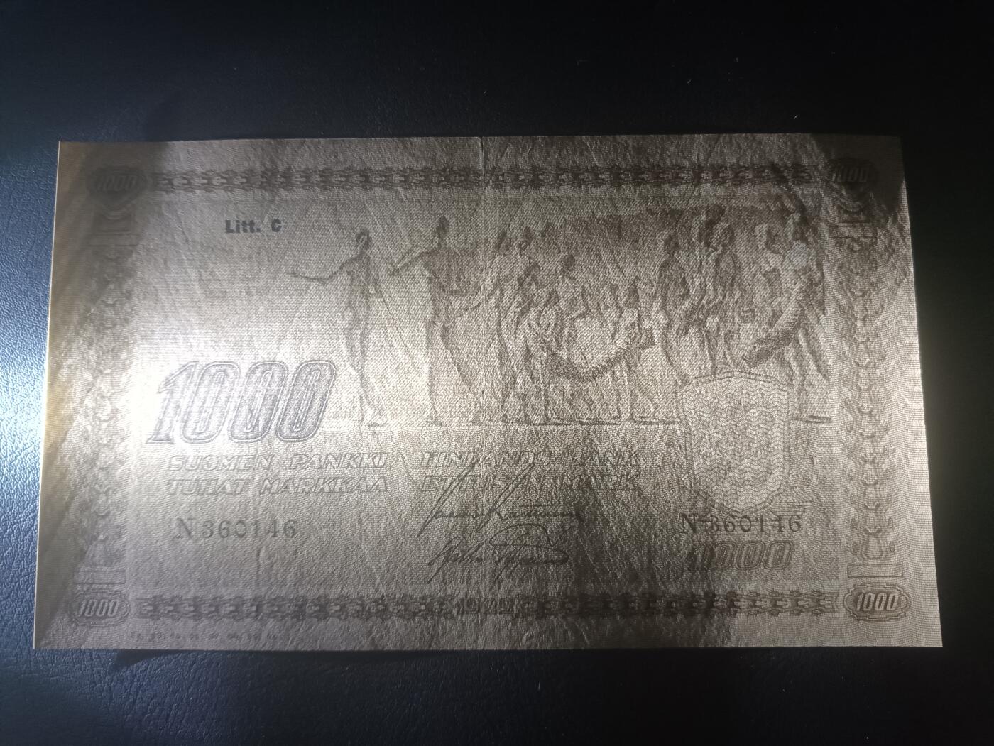 2025十一月第四期，总202期 芬兰1922年1000马克流通好品XF，此系列极稀有的大票幅大面值，象征着民族的起源和前进的意境画和国徽，稀有早期年份