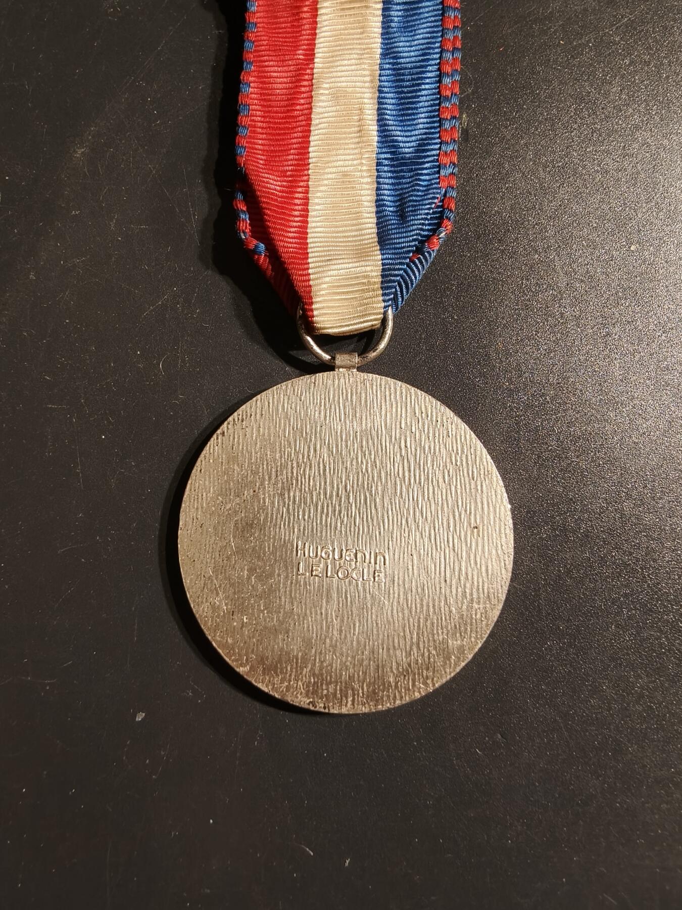 老王徽章第163期 13-15日三场连拍 16日统一发货  13、14日结束后可寄存  法国自行车竞赛纪念章