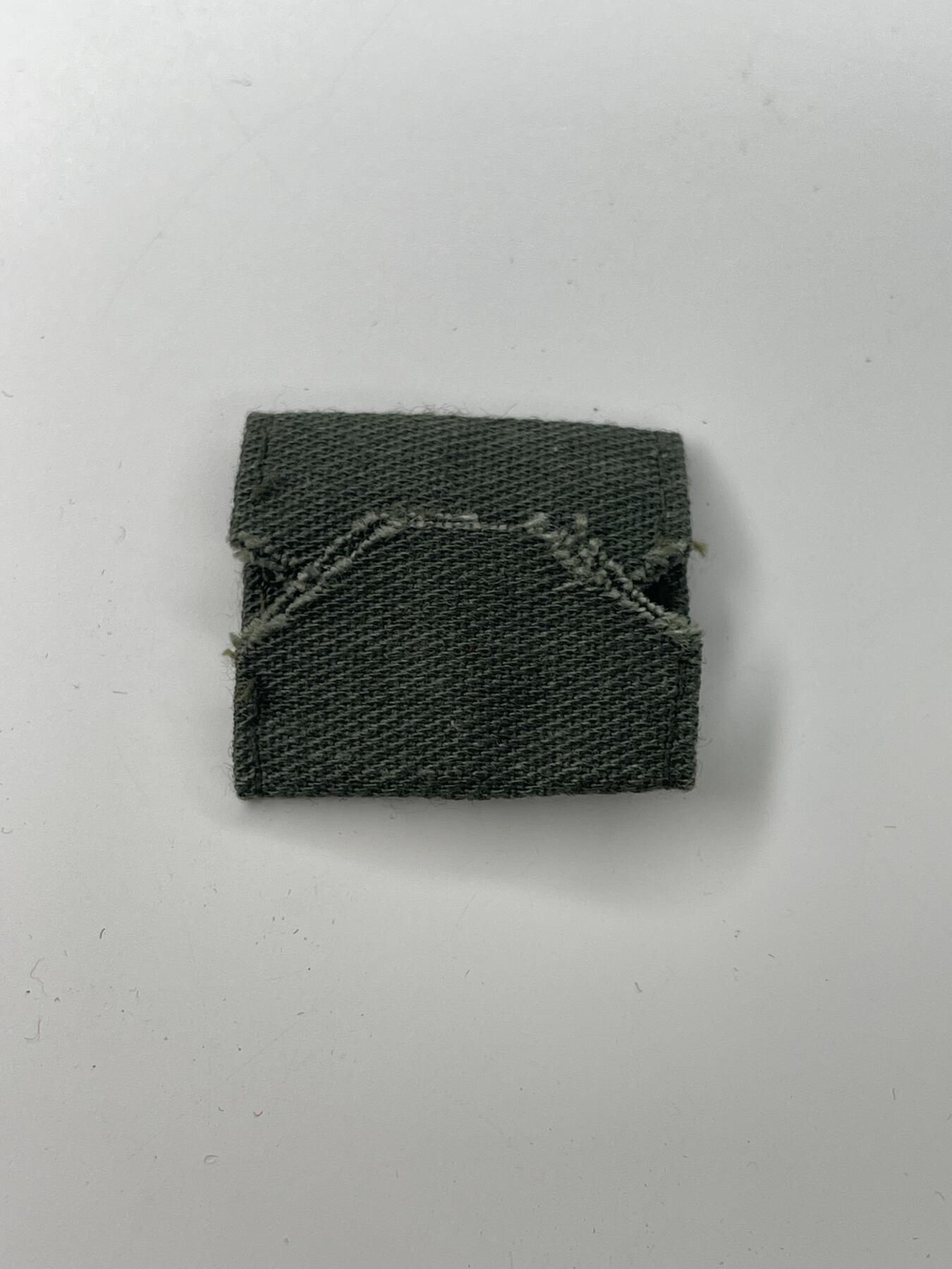 新时代收藏徽章红藏拍卖(第二十八场)  徽章纸品证书杂项 越南战争美军护士刺绣领章