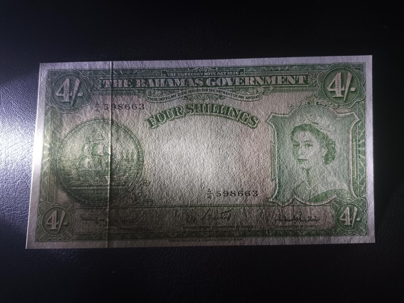 2025十一月第四期，总202期 英属巴哈马1953版4先令流通好品XF，大皇冠女王和总督府徽章
