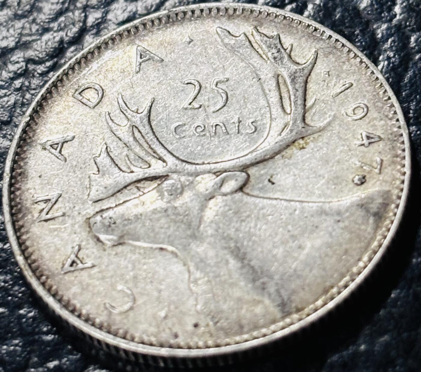 文馨钱币收藏第 281 场，【 长期接收代拍品】银元，银币，套币，纸币专场（本场截拍后休息三天，19 号发货） 带光极美品 1947 年英属加拿大乔治六世 25 分银币，第一版关门年  ，800 高银