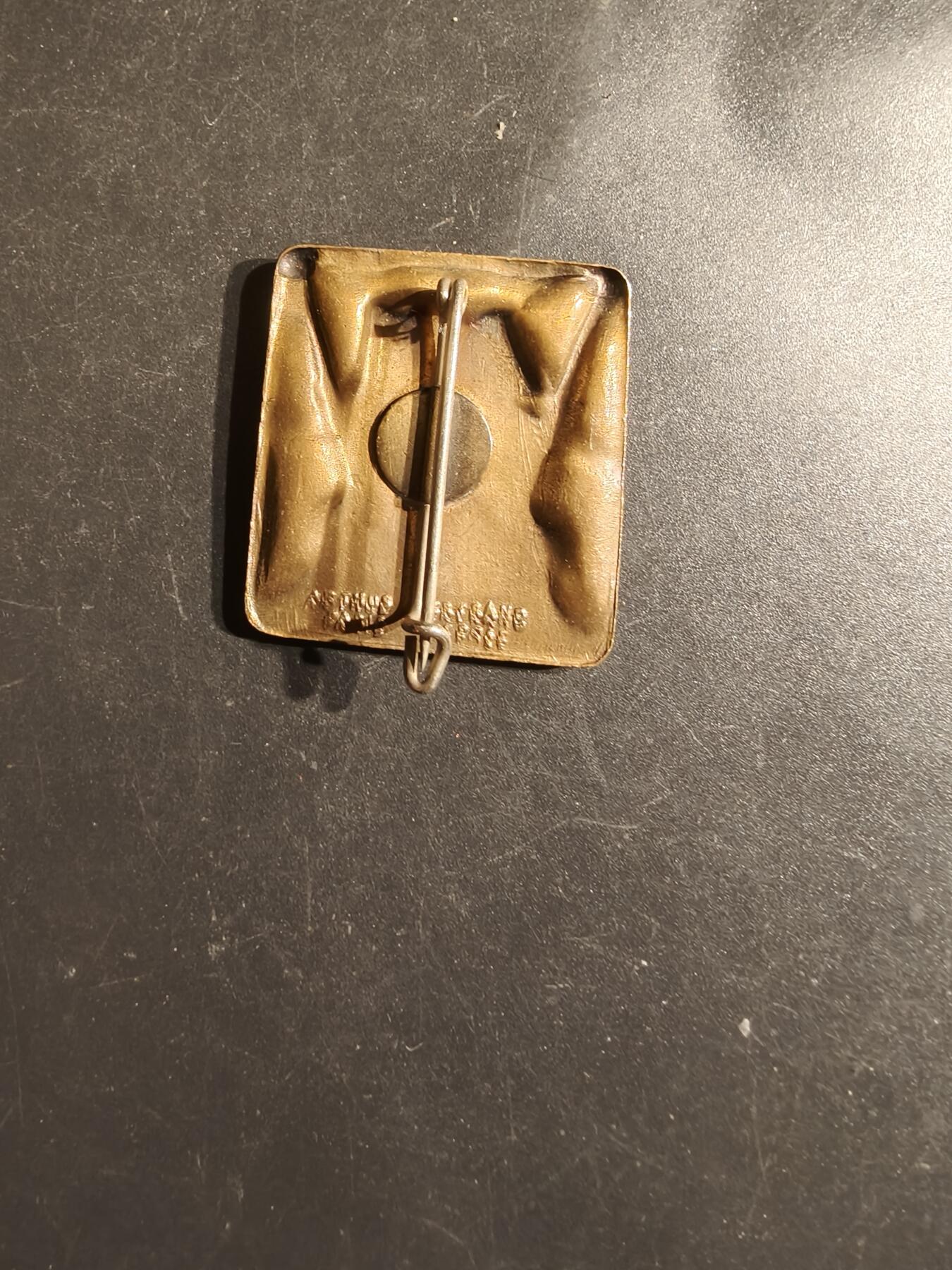 老王徽章第163期 13-15日三场连拍 16日统一发货  13、14日结束后可寄存  法国第401防空炮兵团证章