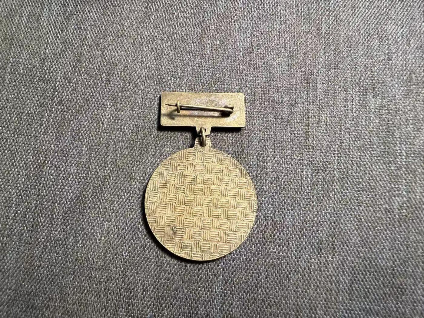 罗岚⭐爱藏⭐精品专拍第七场-分享拍场赚佣（周六有群拍，详细看简介） 匈牙利人民共和国社会工作者模范奖章