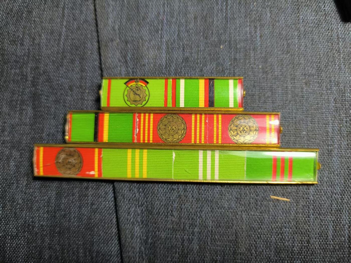 罗岚⭐爱藏⭐精品专拍第七场-分享拍场赚佣（周六有群拍，详细看简介） 民主德国内务部人民警察功勋老警官勋略--荣誉勋章 双功绩 5-40年忠诚服役