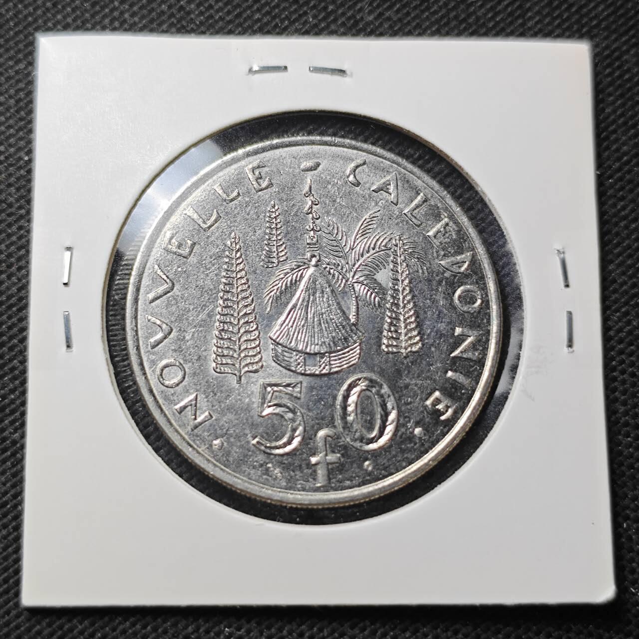 KK钱币收藏小铺  第370场  2月预留时间 周末发货  2001法属新喀里多尼亚50法郎