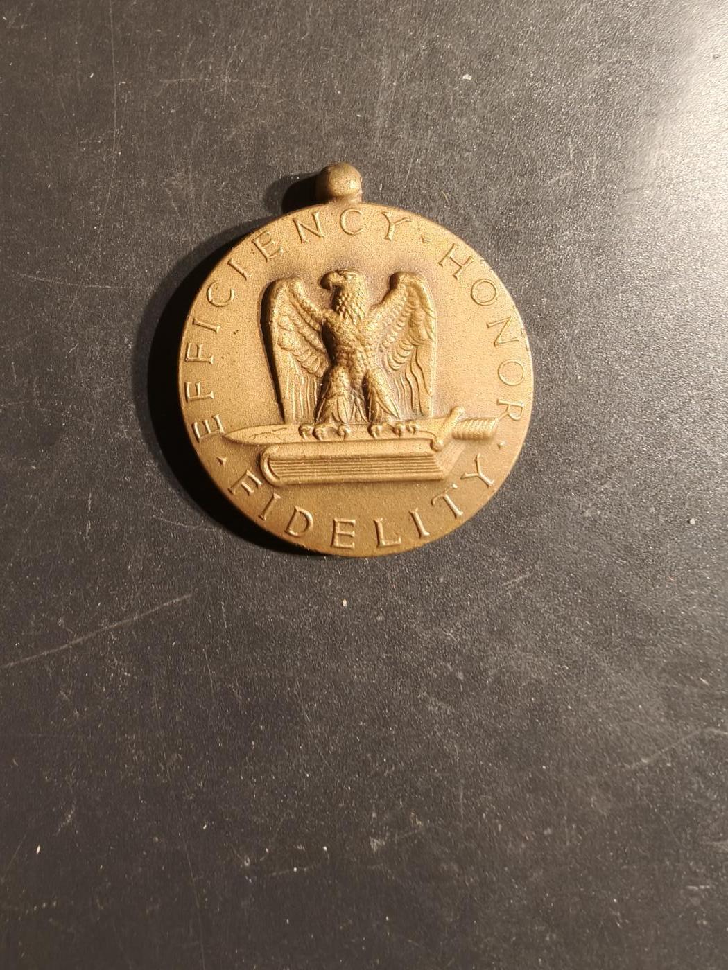 老王徽章第163期 13-15日三场连拍 16日统一发货  13、14日结束后可寄存  美国陆军品德优良奖章     无绶带 