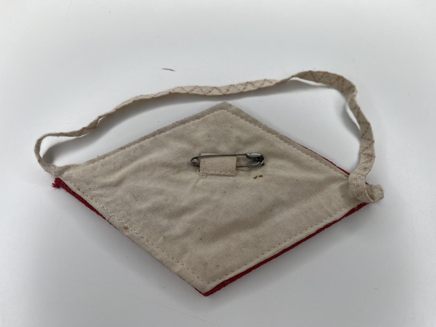 新时代收藏徽章红藏拍卖(第二十八场)  徽章纸品证书杂项 6/70年代刺绣铁路车电员臂章 少见岗位