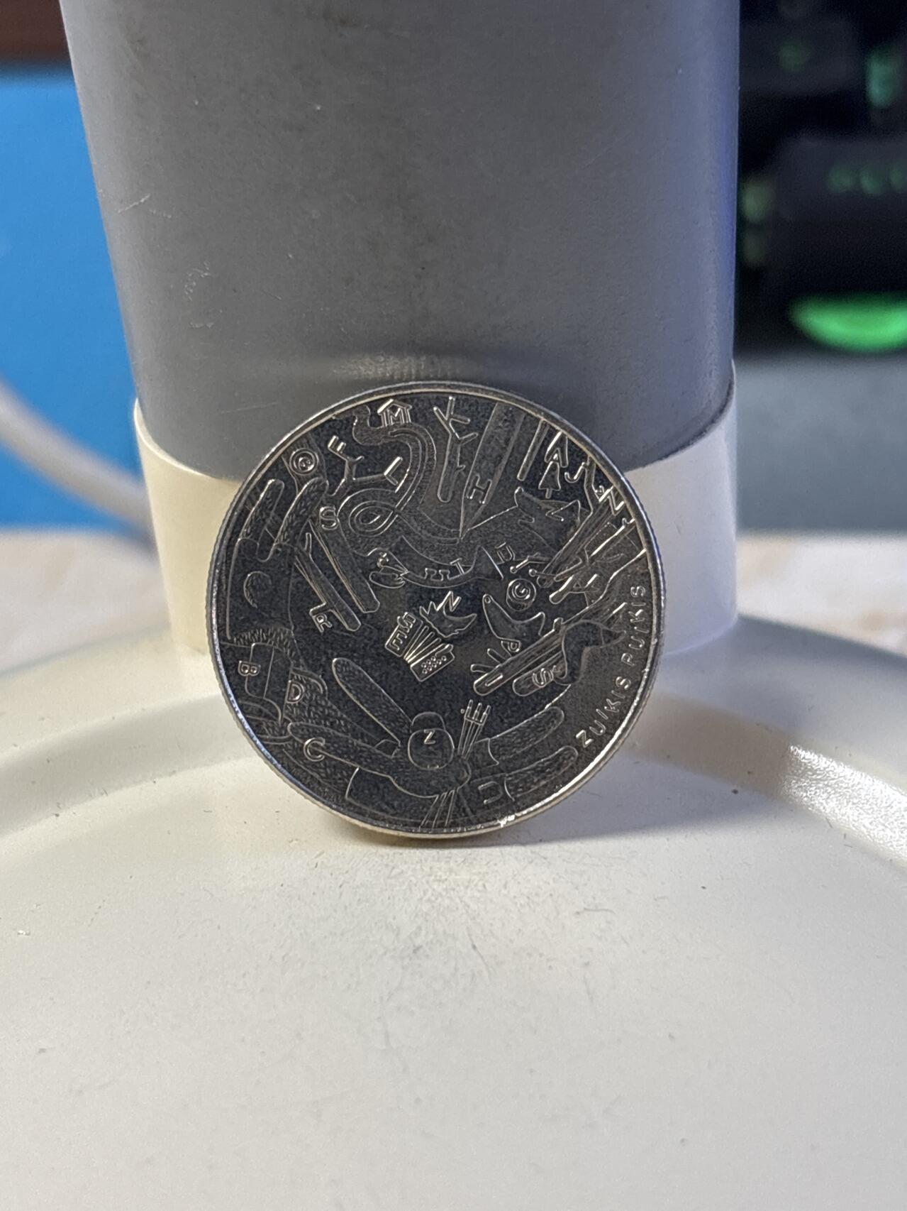 第181期拍卖 立陶宛2022年童话故事系列2兔子铜镍合金纪念币，11.1克，27.5毫米，发行30000枚