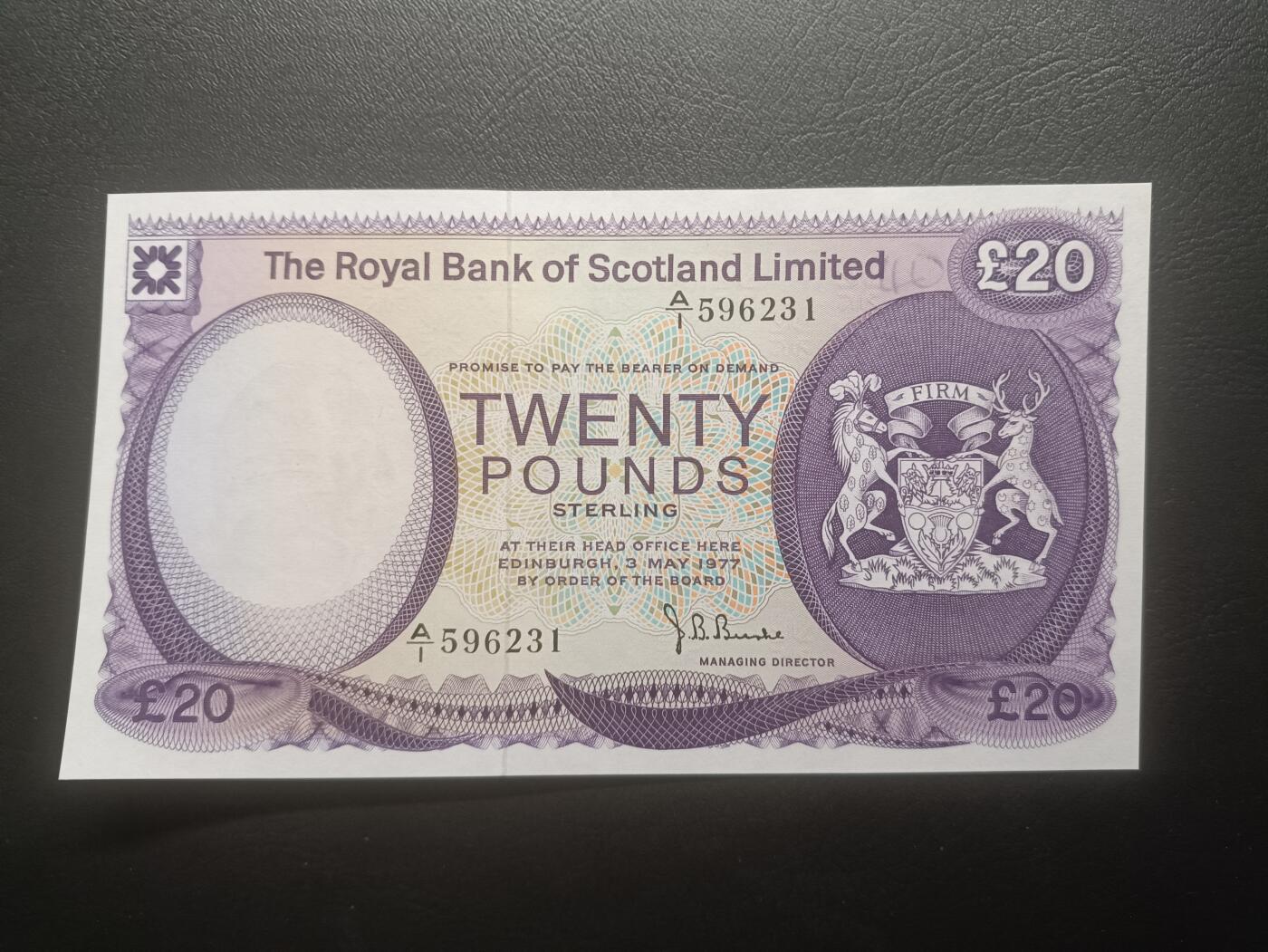 2025十一月第四期，总202期 苏格兰皇家银行1977年20镑AUNC首冠A/1，银行徽章和布罗迪克城堡，少见中高面值