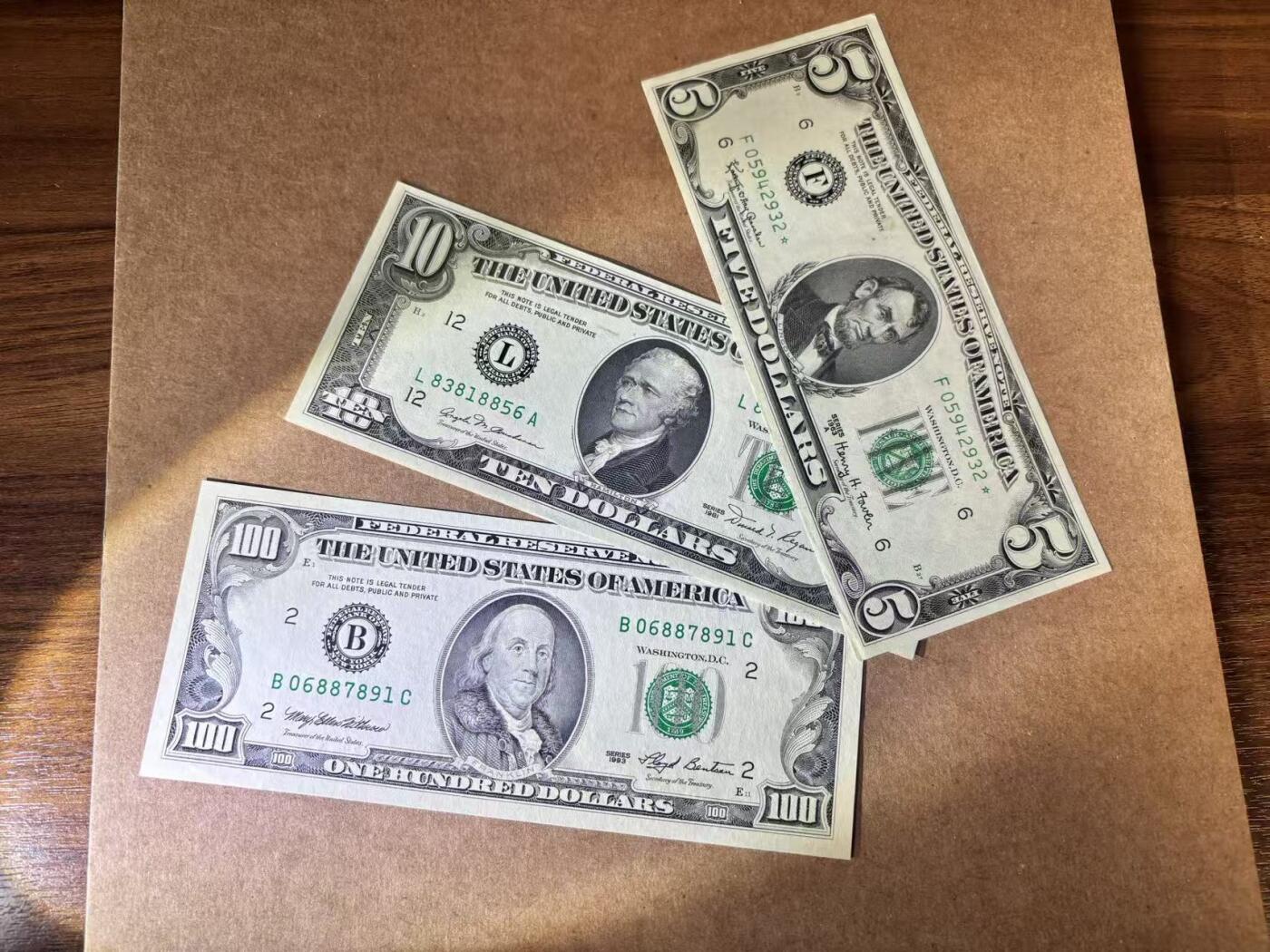 【Blue Auction】世界纸币精拍第750期——18级TOP拍卖/信誉/品质/专业/高效💫 【一组3张 含无47及补号】美国 1963-93年5-100美金UNC- 