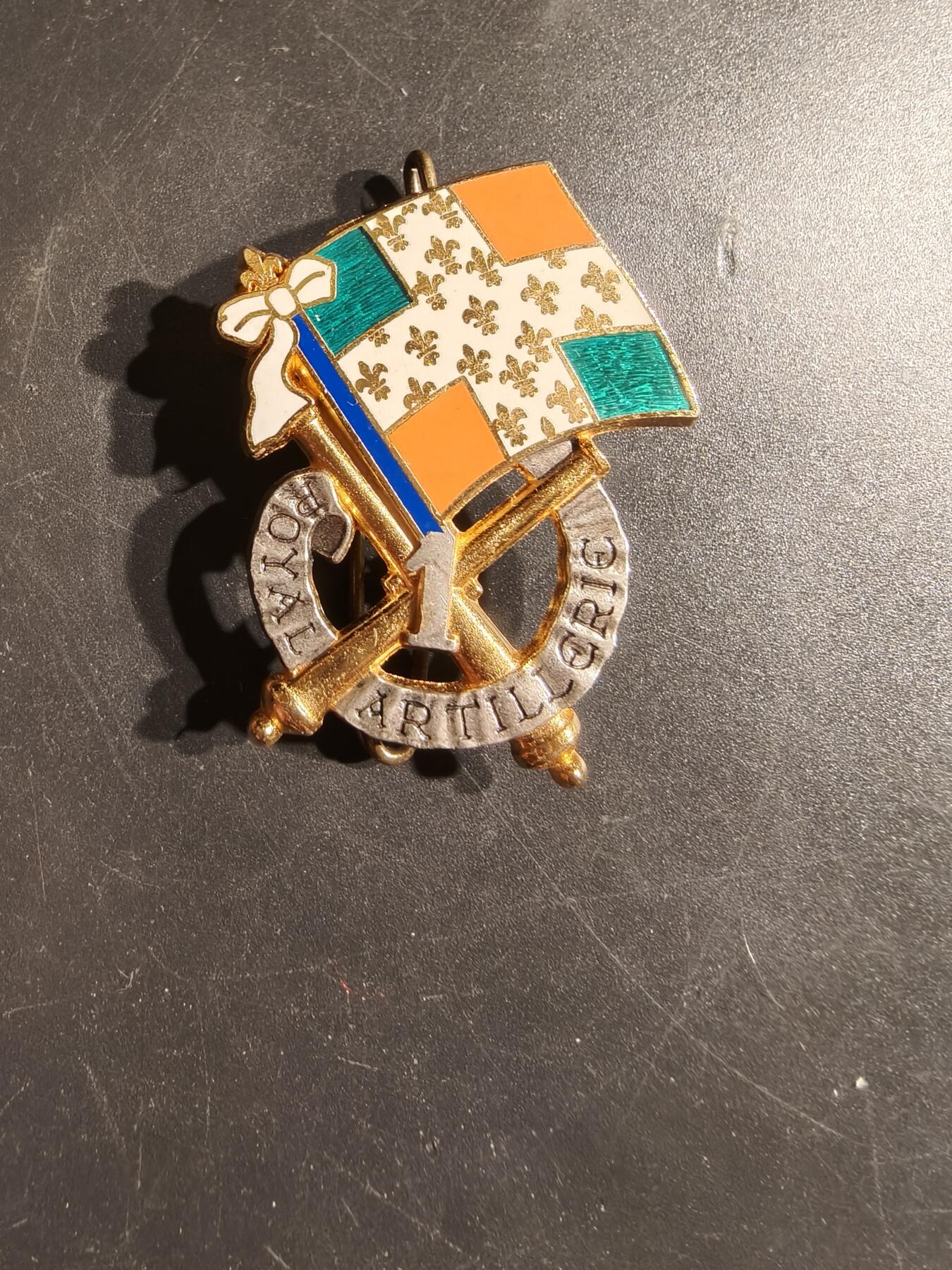 老王徽章第163期 13-15日三场连拍 16日统一发货  13、14日结束后可寄存  法国第1炮兵团证章