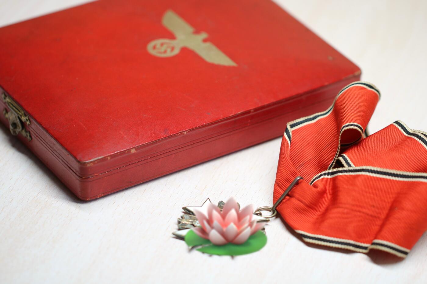 大猫徽章拍卖 第282期 珍爱和平 德三雄鹰勋章 状态很棒 