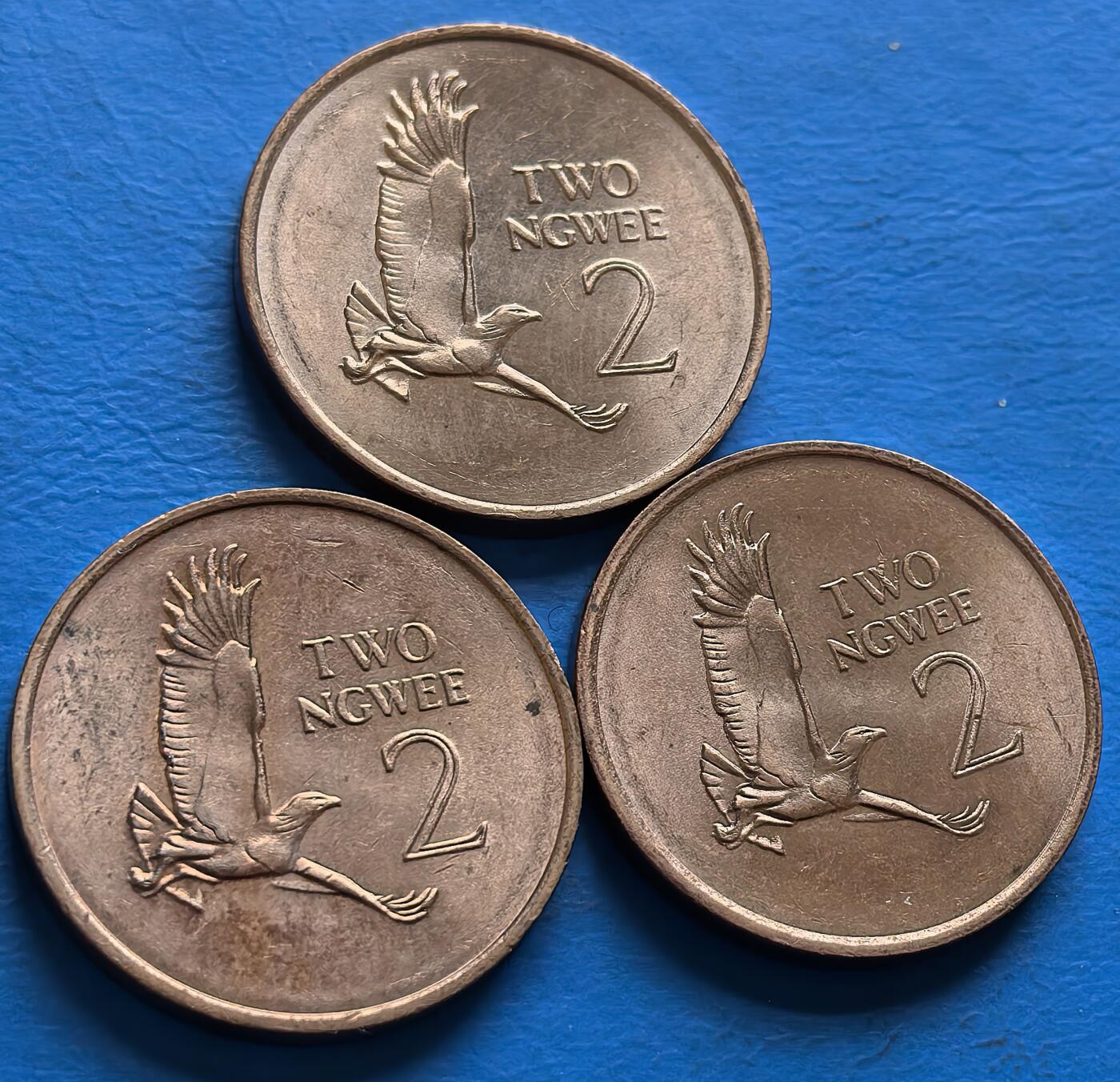 外国优质老铜币银币，周六九点倒数截拍，满百包邮，可寄存半年，喜欢朋友微信扫描二维码可直接参拍