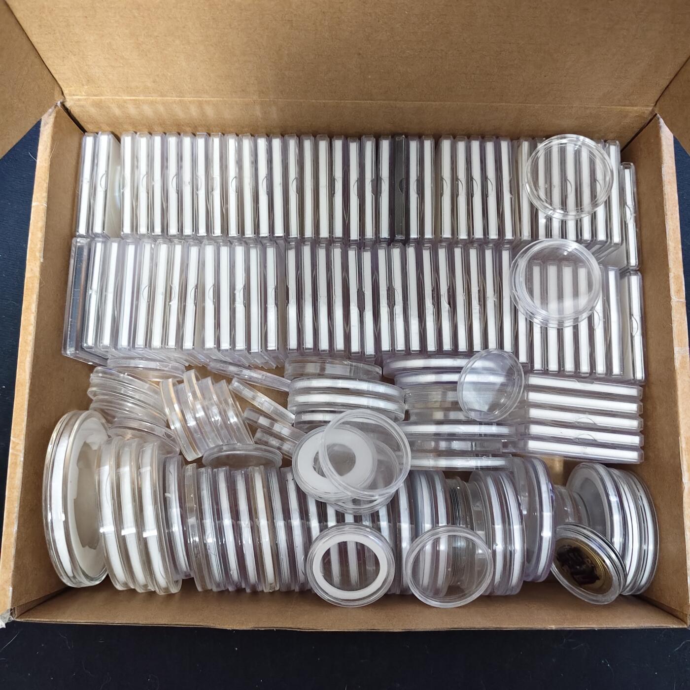 【全场包邮】纯粹捡漏拍477场（免费代拍第14场）调整中 【收藏工具】各类圆盒方盒一组约150个-含超大币圆盒几个（左下）