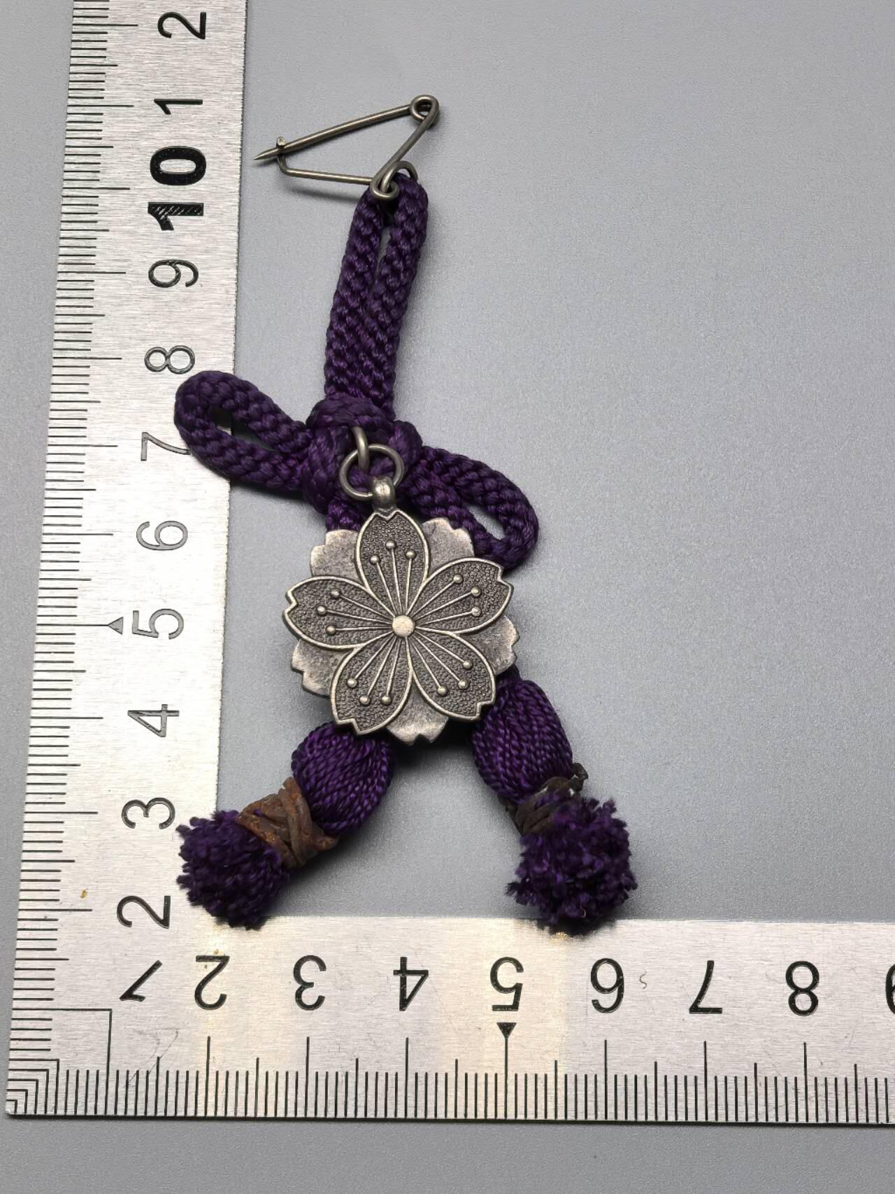 小驴勋章奖章收藏11月15日周六晚五点拍卖（珍爱和平，收藏战争，铭记历史，勿忘国耻，忠党爱国。有偿代拍，送拍规则在简介最后，参拍须阅读规则后再参拍，关系到运费包装发货时效真假辨别等关键信息，拍卖时不再发原图，看大图店主微信码在拍卖店铺介绍里） 军人遗族记章