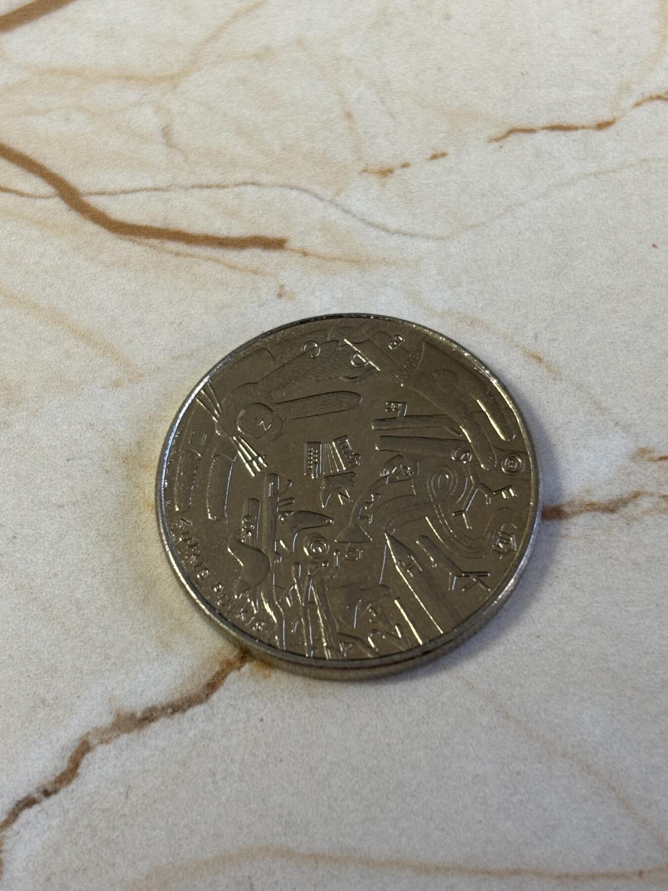 第181期拍卖 立陶宛2022年童话故事系列2兔子铜镍合金纪念币，11.1克，27.5毫米，发行30000枚