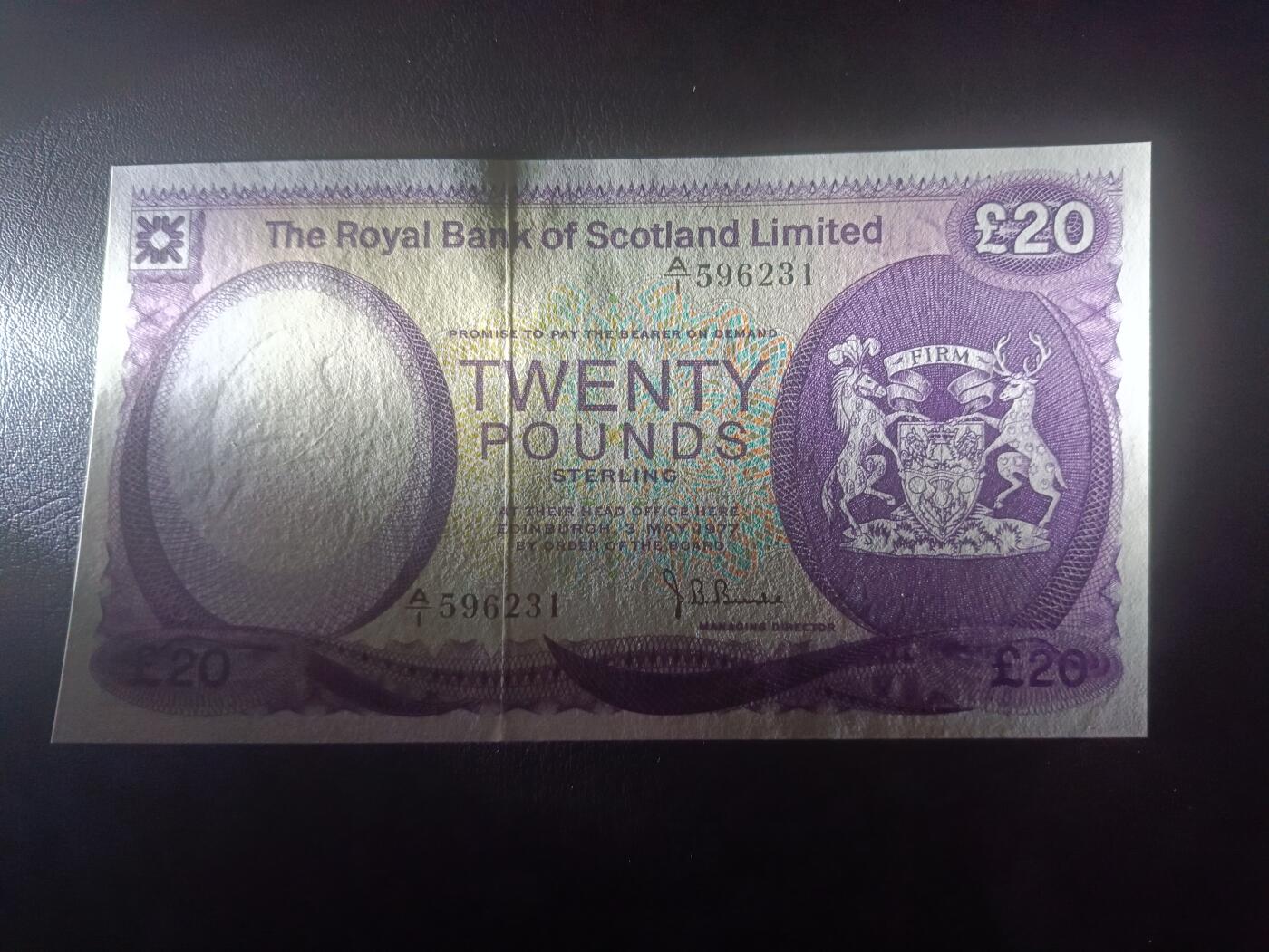 2025十一月第四期，总202期 苏格兰皇家银行1977年20镑AUNC首冠A/1，银行徽章和布罗迪克城堡，少见中高面值