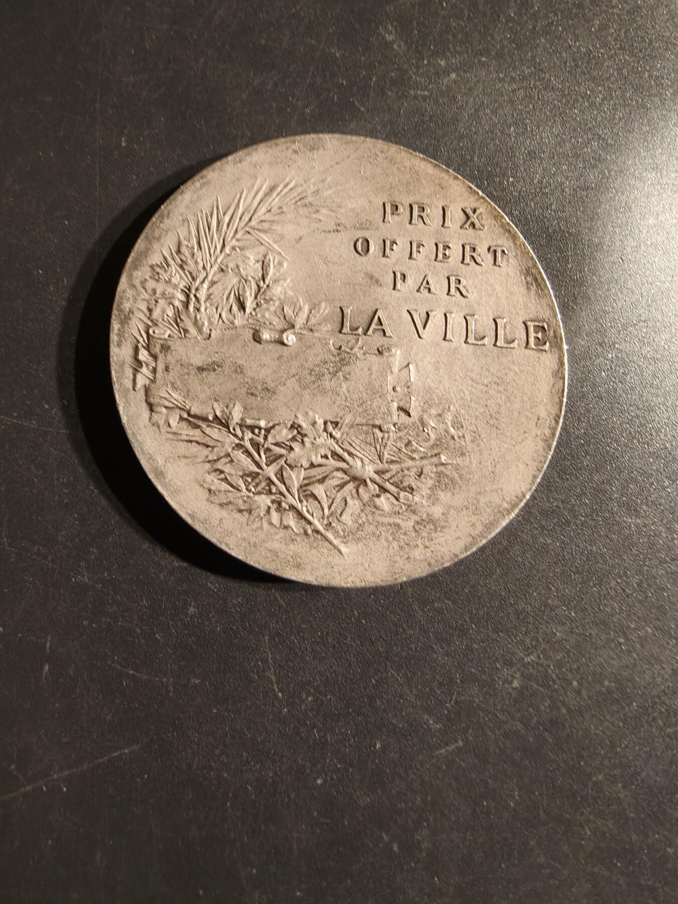 老王徽章第163期 13-15日三场连拍 16日统一发货  13、14日结束后可寄存