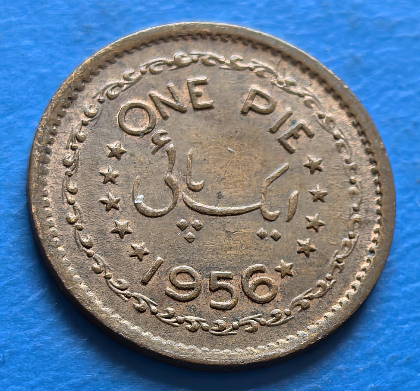 外国优质老铜币银币，周六九点倒数截拍，满百包邮，可寄存半年，喜欢朋友微信扫描二维码可直接参拍