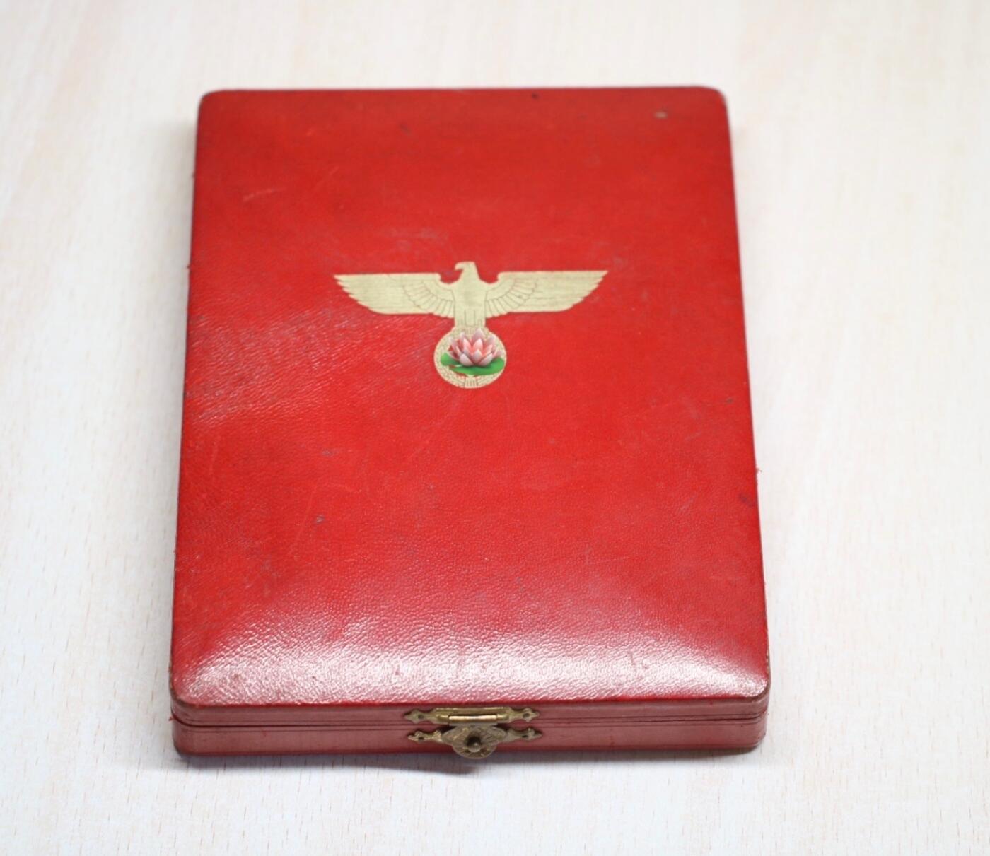 大猫徽章拍卖 第282期 珍爱和平 德三雄鹰勋章 状态很棒 