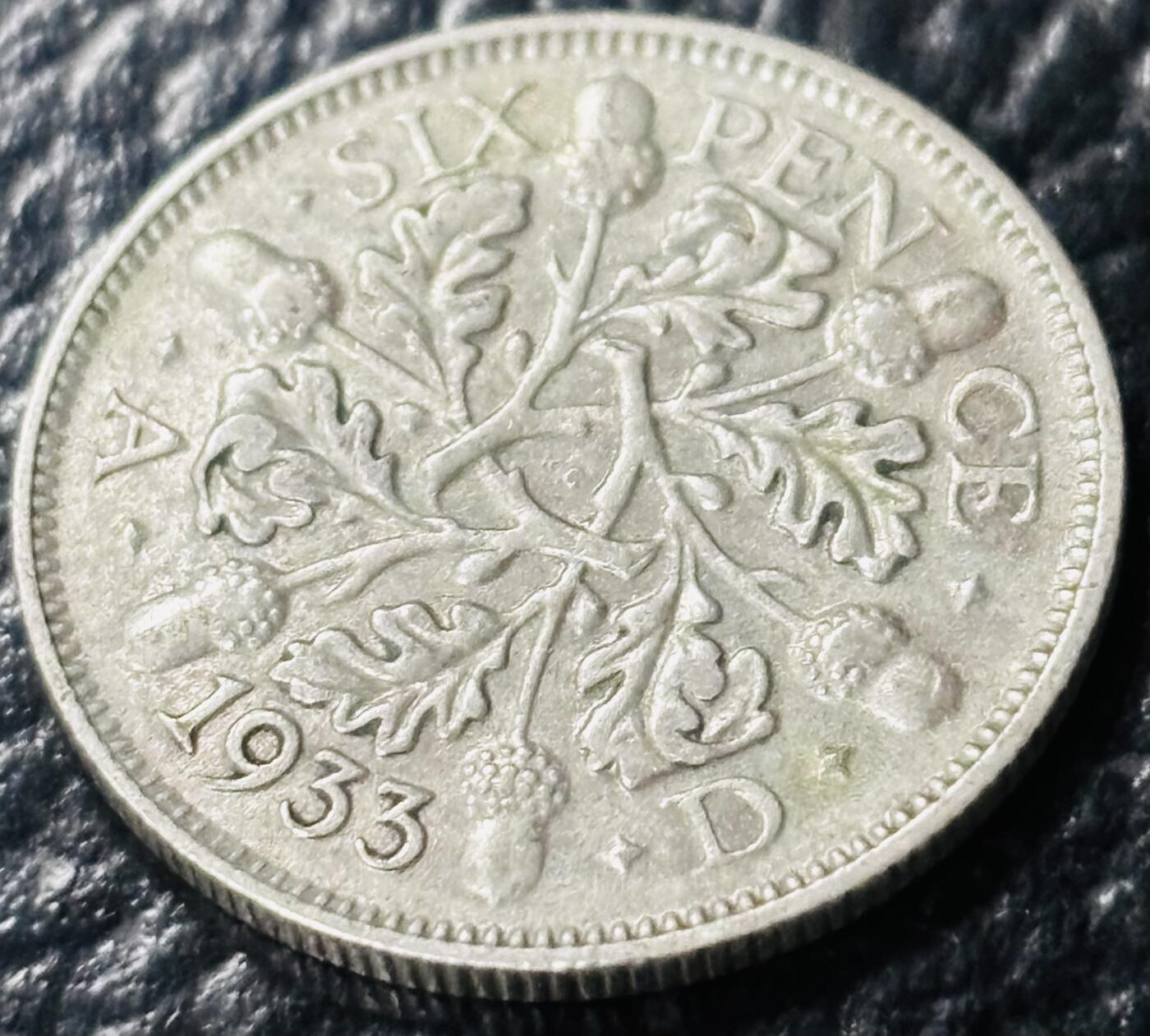 文馨钱币收藏第 281 场，【 长期接收代拍品】银元，银币，套币，纸币专场（本场截拍后休息三天，19 号发货） 极美品 1933 年英国乔治五世 6 便士银币