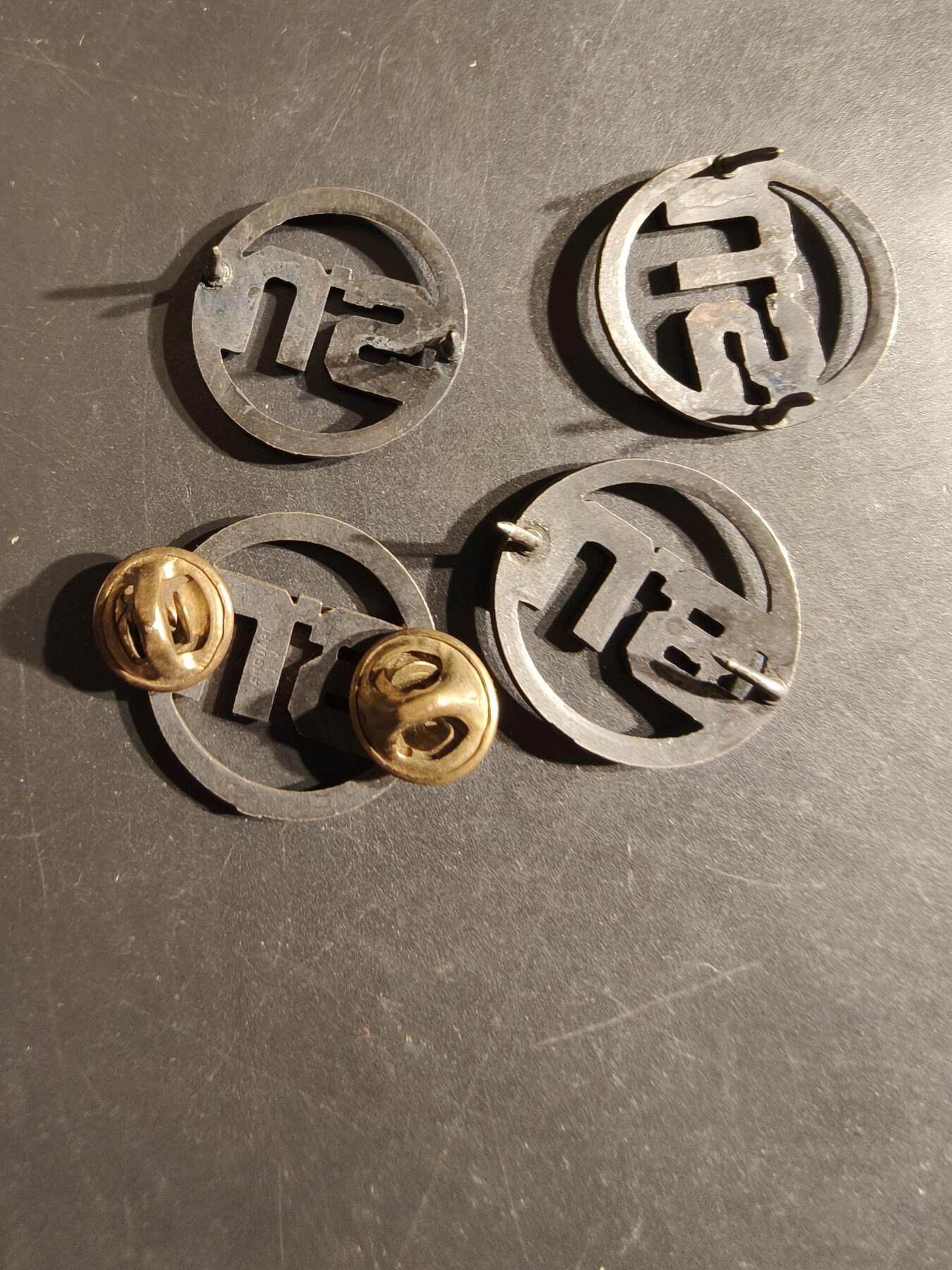 老王徽章第163期 13-15日三场连拍 16日统一发货  13、14日结束后可寄存 美国陆军领章4枚一组   镂空 