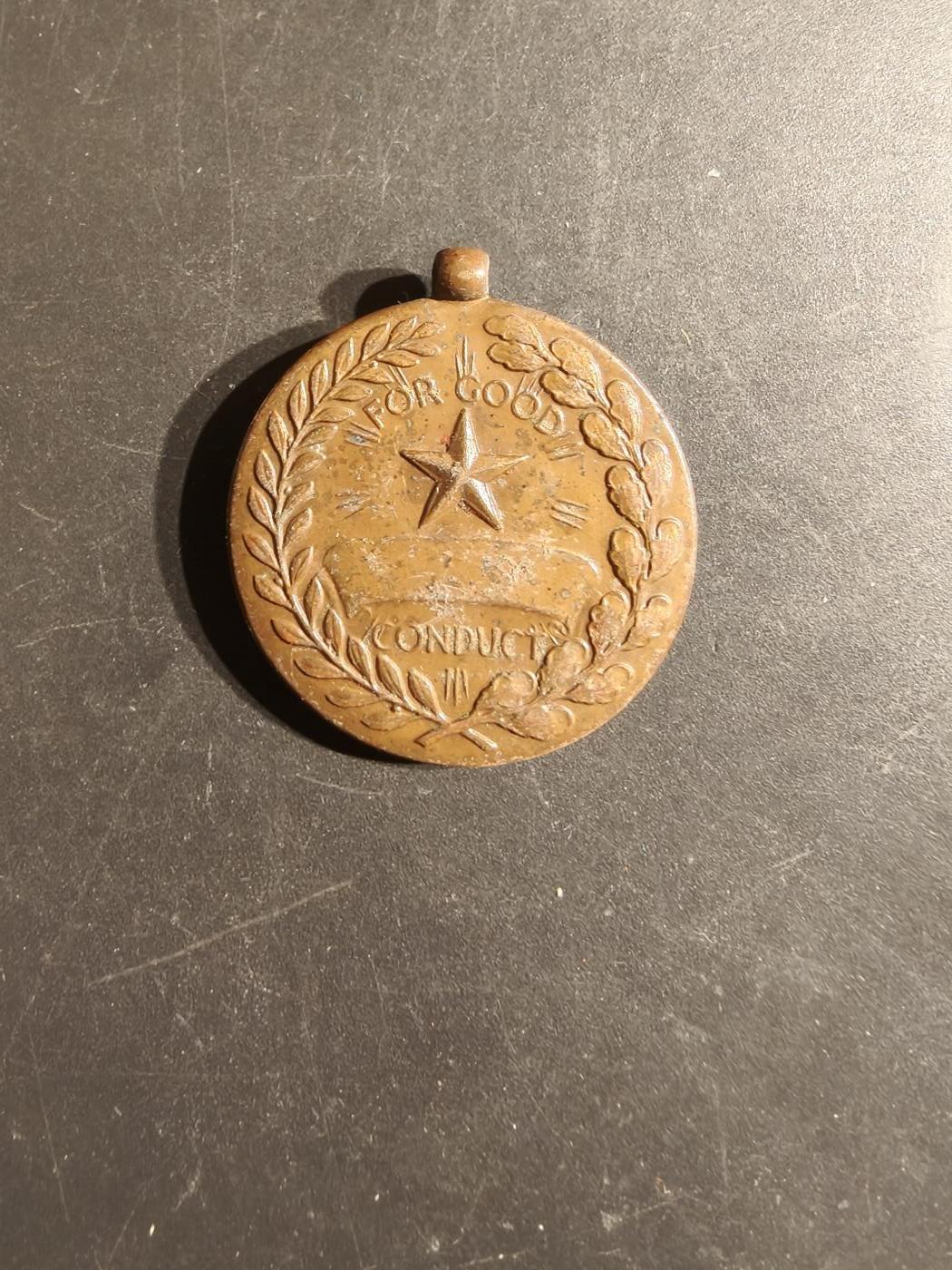 老王徽章第163期 13-15日三场连拍 16日统一发货  13、14日结束后可寄存  美国陆军品德优良奖章     无绶带 