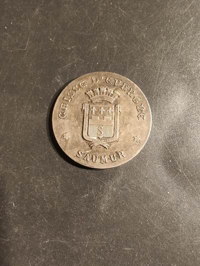 老王徽章第163期 13-15日三场连拍 16日统一发货  13、14日结束后可寄存 -  法国索米尔储蓄银行纪念章    直径32mm.    重量12g