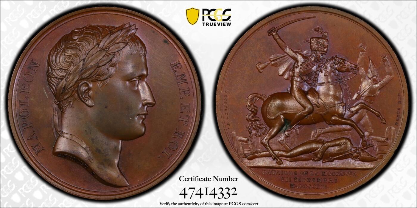 博洋堂世界钱币拍卖第146期（全场包邮） PCGS SP63 法国1812年拿破仑一世莫斯科之战原铸铜章 巴黎造币厂油光巧克力包浆 拿破仑系列章里俄国题材一向是稀少高贵的代名词 法国骑兵骑在马上，头戴高帽手举长剑，斗篷飘起威武不已，正在追击两名逃跑的俄罗斯士兵，其中一人已被斩于马下，被马蹄践踏而过，另一名高举双手仓皇逃窜，背景可见两门大炮，描绘了法俄莫斯科之战中法军大胜的情景，细节刻画无微不至，品种稀罕，仅两枚64更高分，状态绝佳