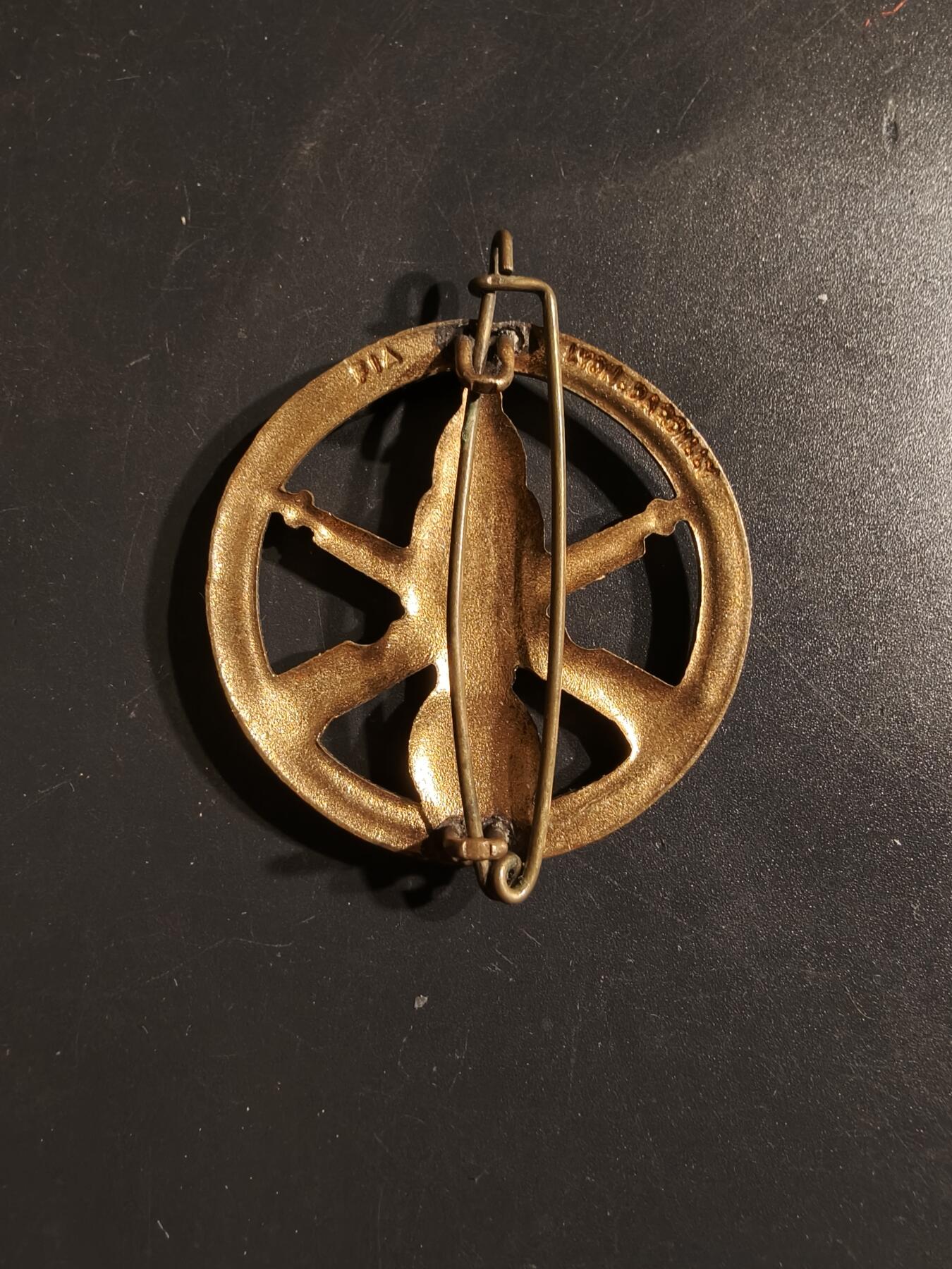 老王徽章第163期 13-15日三场连拍 16日统一发货  13、14日结束后可寄存 法国步兵贝雷帽徽 