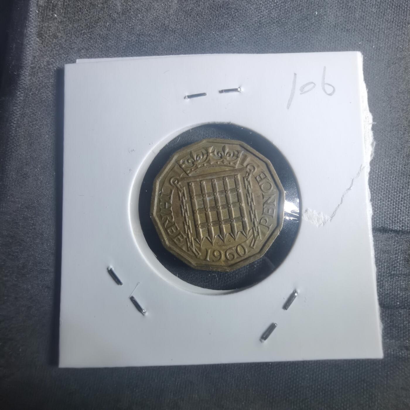 沼泽如烟--第900场 英国1960年3便士