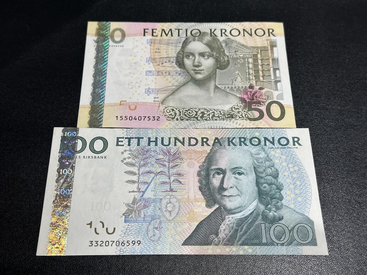 《外钞收藏家》第五百八十五期（精品场）（本平台长期征集拍品、欢迎藏友们联系合作）