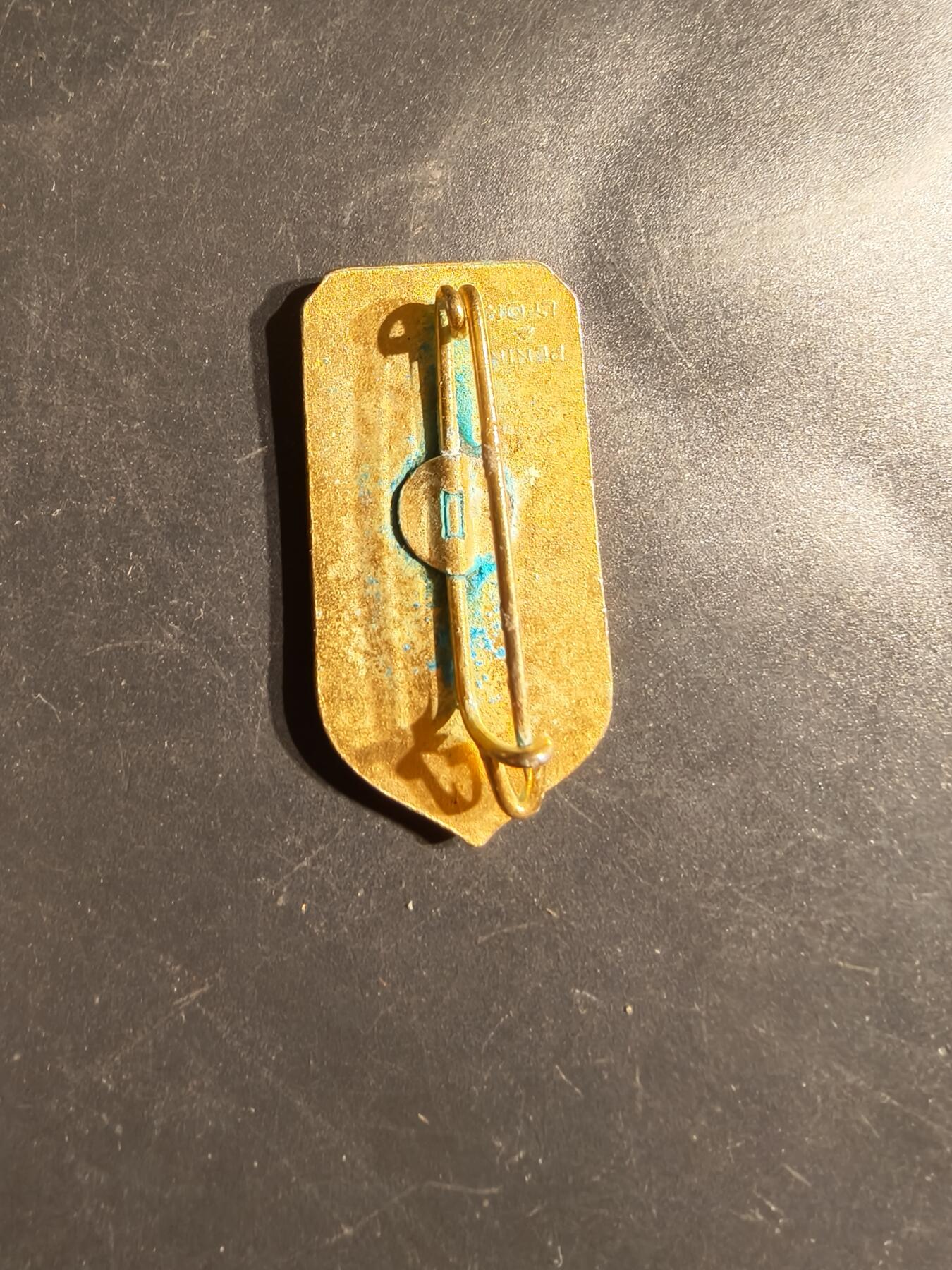 老王徽章第163期 13-15日三场连拍 16日统一发货  13、14日结束后可寄存