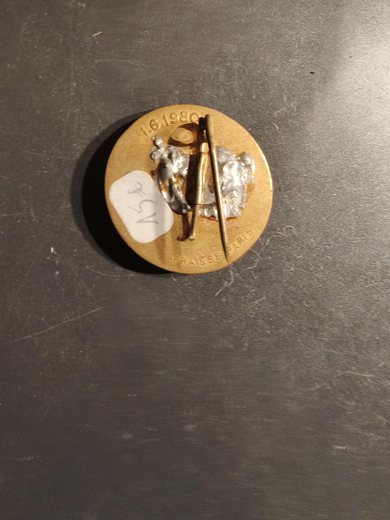 老王徽章第163期 13-15日三场连拍 16日统一发货  13、14日结束后可寄存 法国外籍军团4团指挥与支援连证章 