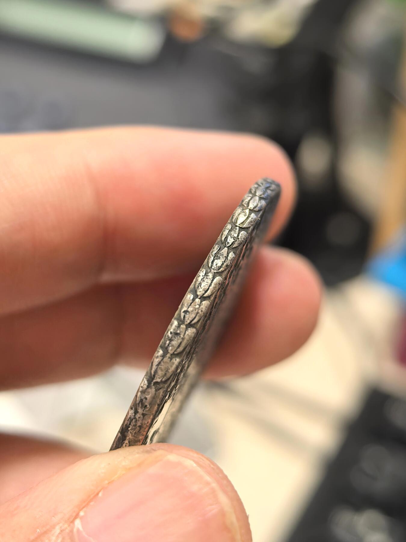 博洋堂世界钱币拍卖第146期（全场包邮） 西属墨西哥1761年卡洛斯三世地球双柱银币，假币仿品，仅当工艺品