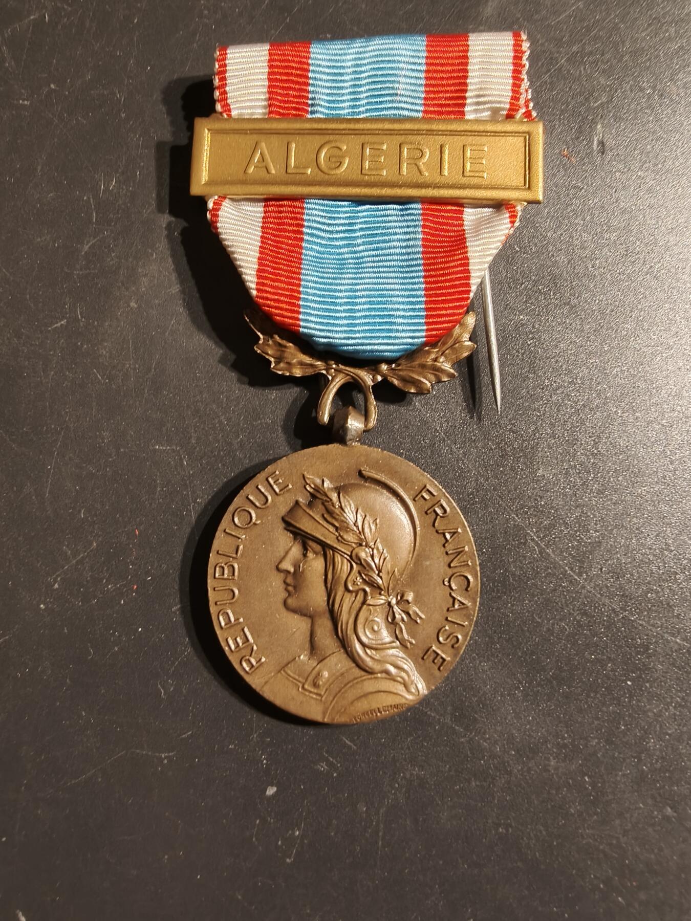 老王徽章第163期 13-15日三场连拍 16日统一发货  13、14日结束后可寄存