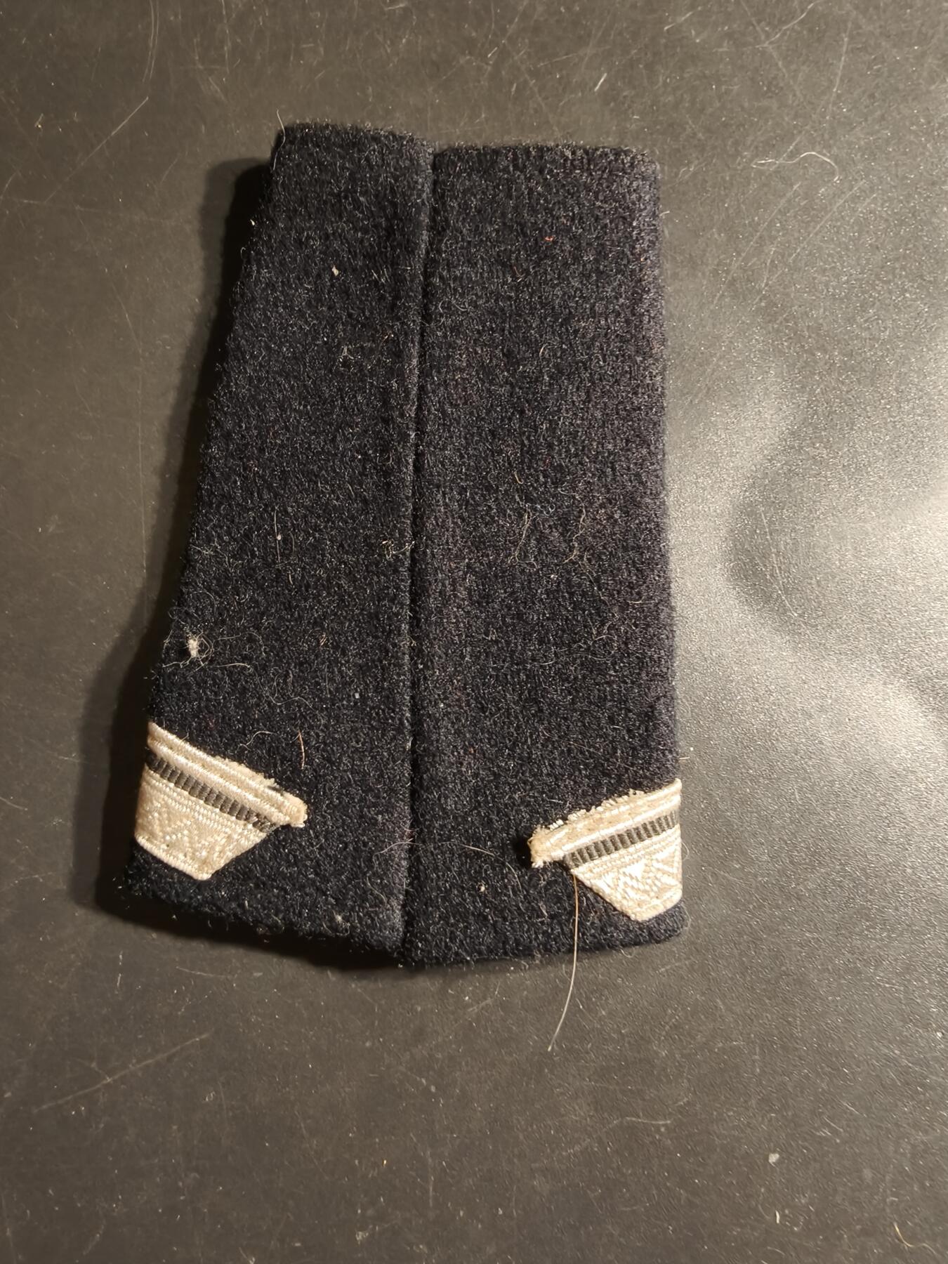 老王徽章第163期 13-15日三场连拍 16日统一发货  13、14日结束后可寄存  法国装甲兵士官肩章