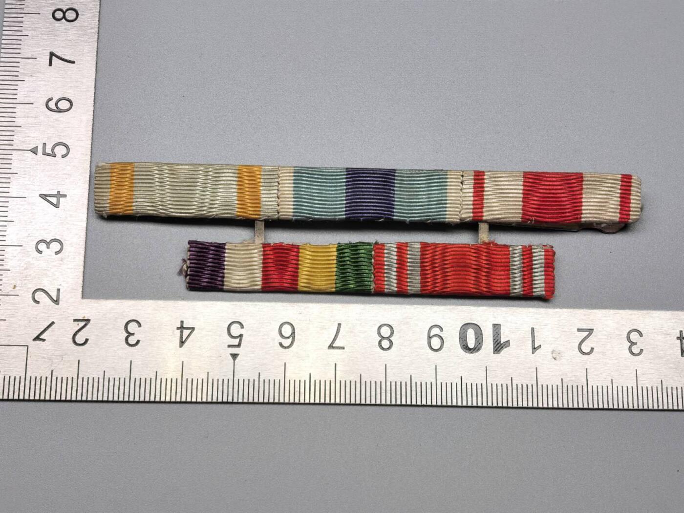 小驴勋章奖章收藏11月15日周六晚五点拍卖（珍爱和平，收藏战争，铭记历史，勿忘国耻，忠党爱国。有偿代拍，送拍规则在简介最后，参拍须阅读规则后再参拍，关系到运费包装发货时效真假辨别等关键信息，拍卖时不再发原图，看大图店主微信码在拍卖店铺介绍里） 五连略