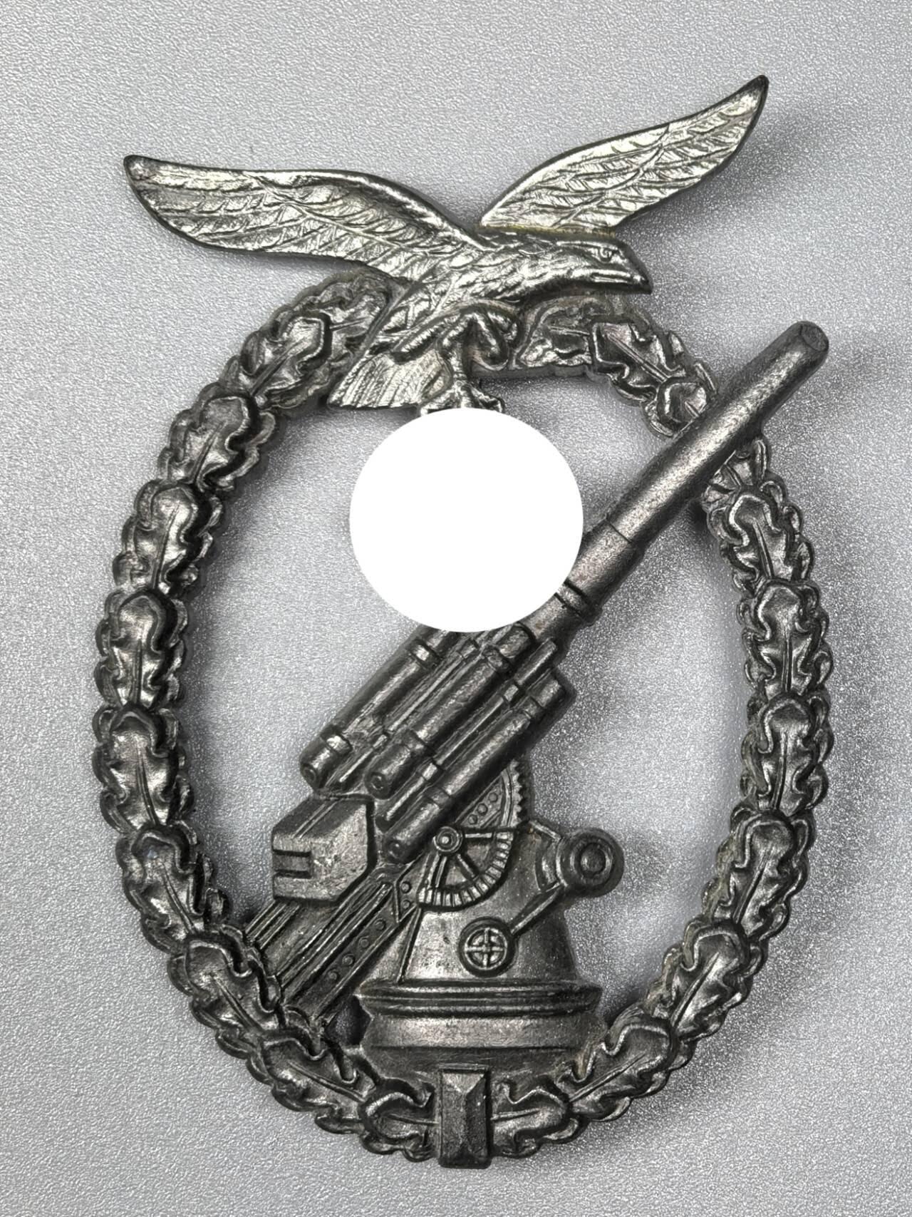 小驴勋章奖章收藏11月15日周六晚五点拍卖（珍爱和平，收藏战争，铭记历史，勿忘国耻，忠党爱国。有偿代拍，送拍规则在简介最后，参拍须阅读规则后再参拍，关系到运费包装发货时效真假辨别等关键信息，拍卖时不再发原图，看大图店主微信码在拍卖店铺介绍里）