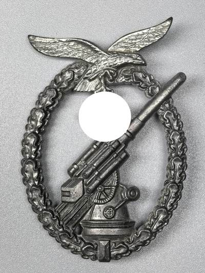 小驴勋章奖章收藏11月15日周六晚五点拍卖（珍爱和平，收藏战争，铭记历史，勿忘国耻，忠党爱国。有偿代拍，送拍规则在简介最后，参拍须阅读规则后再参拍，关系到运费包装发货时效真假辨别等关键信息，拍卖时不再发原图，看大图店主微信码在拍卖店铺介绍里） - dww2空军防空炮奖章，锌质镀银